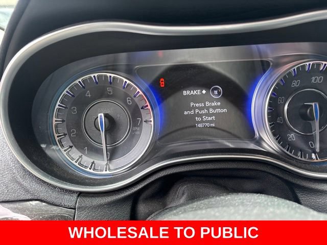 Used 2015 Chrysler 300 Limited RWD image 23