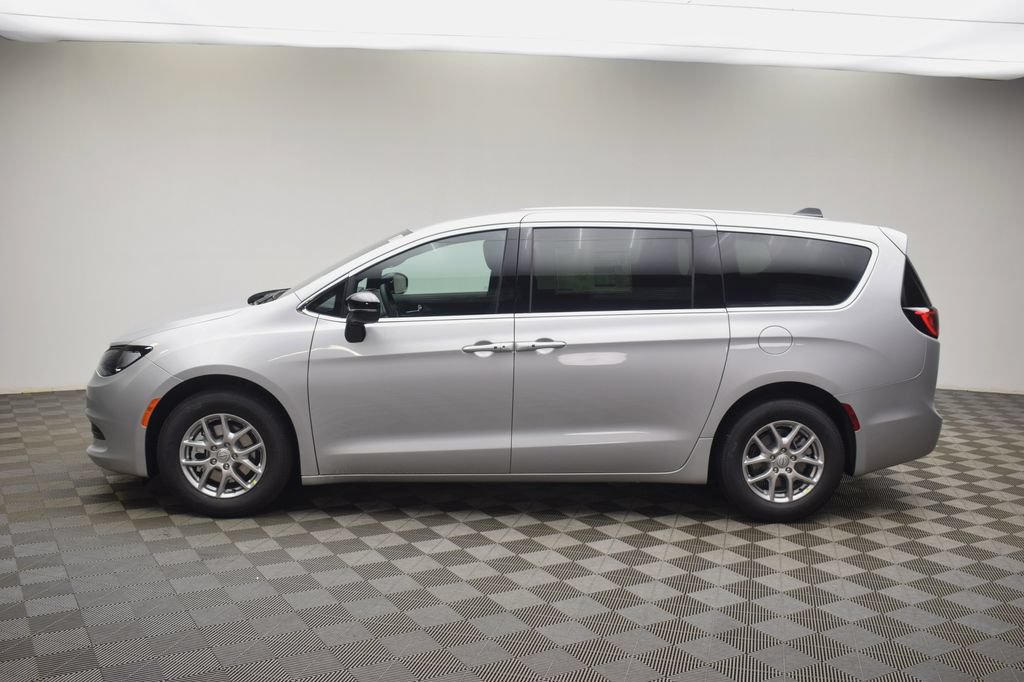 New 2026 Chrysler Voyager LX FWD image 14