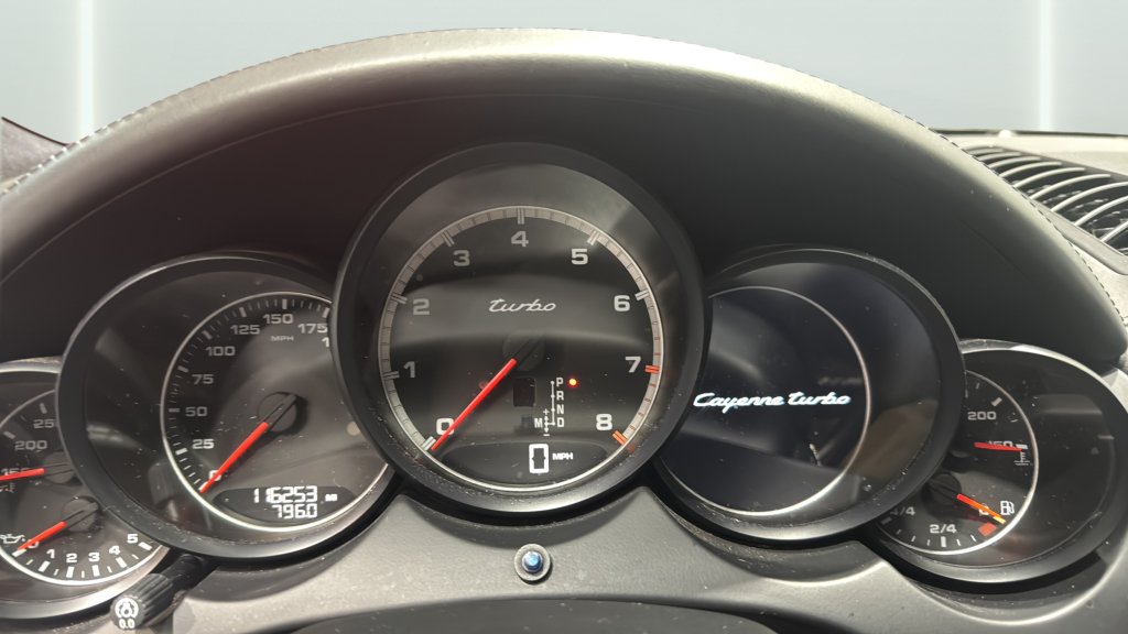Used 2011 Porsche Cayenne Turbo AWD/4WD image 17