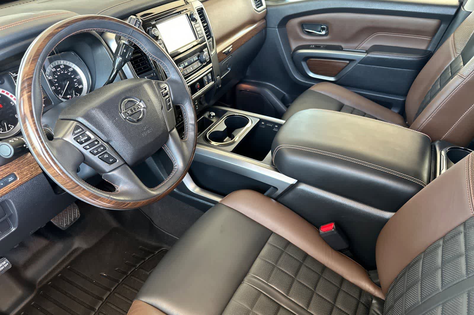 Used 2016 Nissan Titan Platinum Reserve RWD image 11
