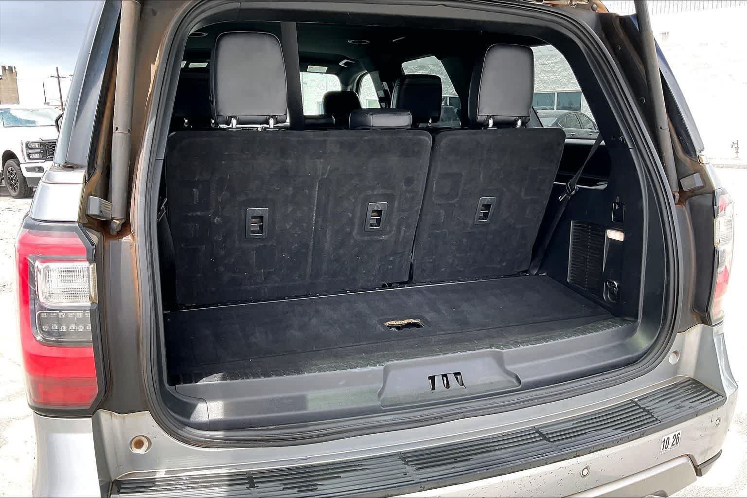Used 2021 Ford Expedition Limited AWD/4WD image 18