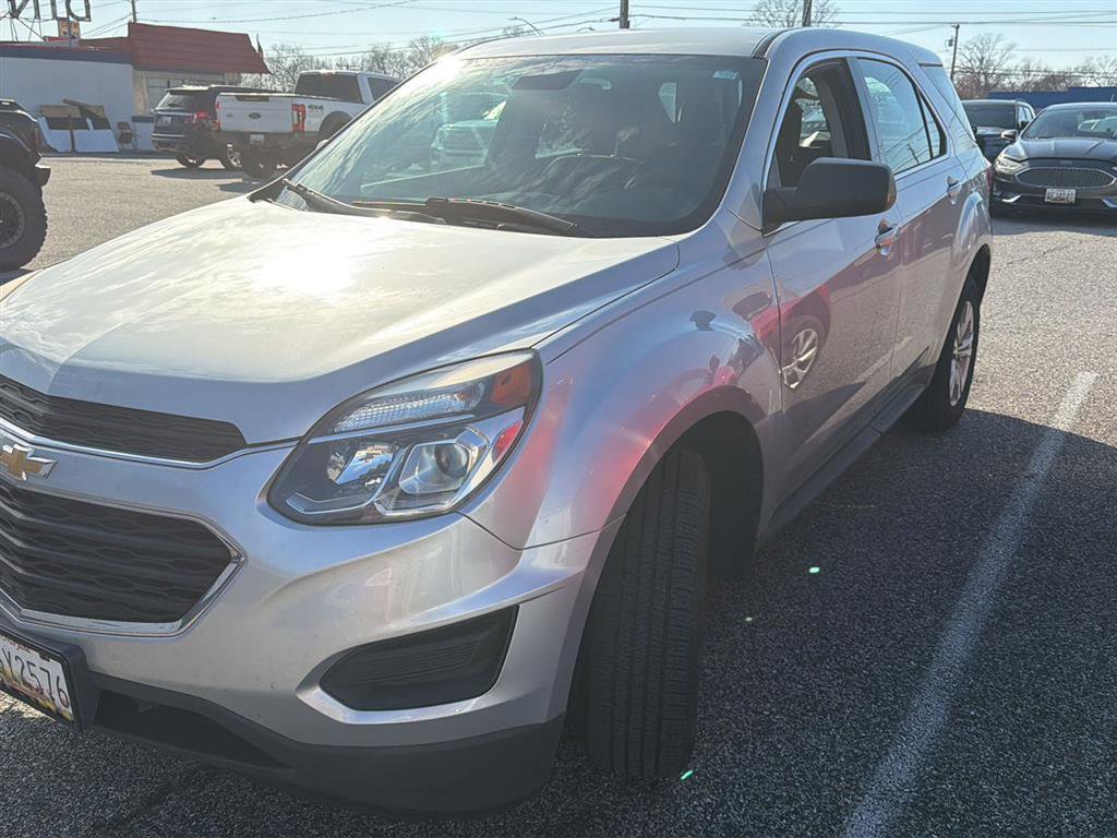 Used 2017 Chevrolet Equinox LS image 1