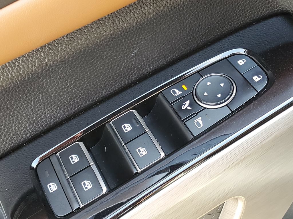 Used 2023 Nissan Pathfinder Platinum AWD/4WD image 25