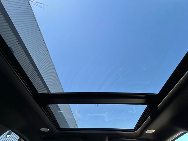 Used 2023 Ford F150 Lariat w/ Equipment Group 502A High AWD/4WD image 16