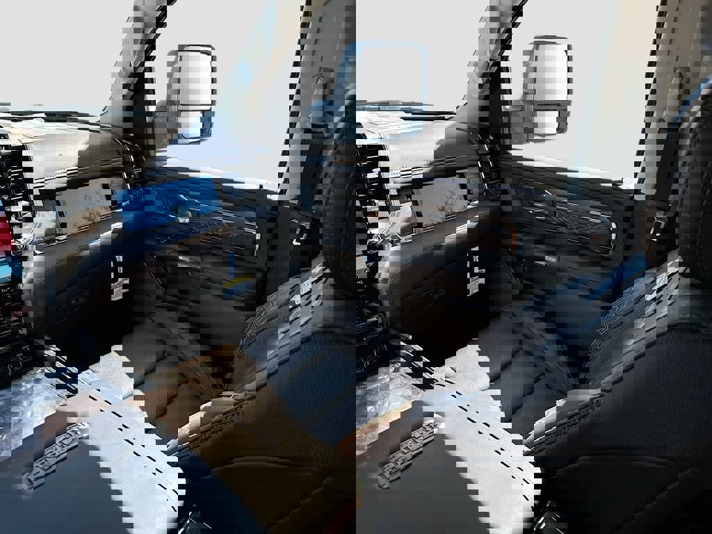 New 2025 RAM 1500 Limited image 32