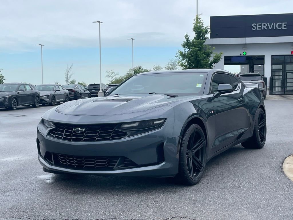 Used 2021 Chevrolet Camaro LT w/ Technology Package RWD image 3