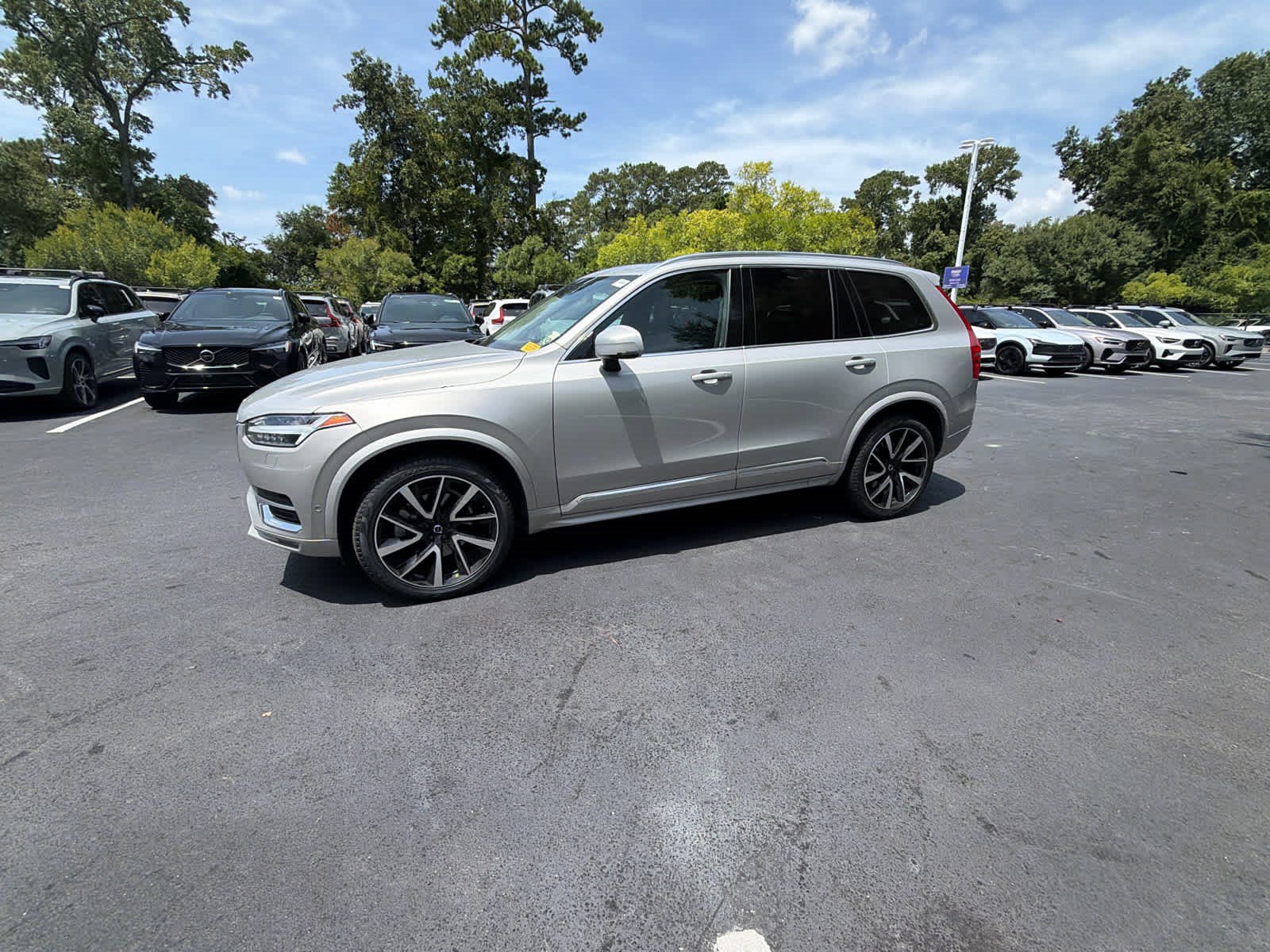 Used 2023 Volvo XC90 B5 Plus w/ Protection Package Premier AWD/4WD image 10