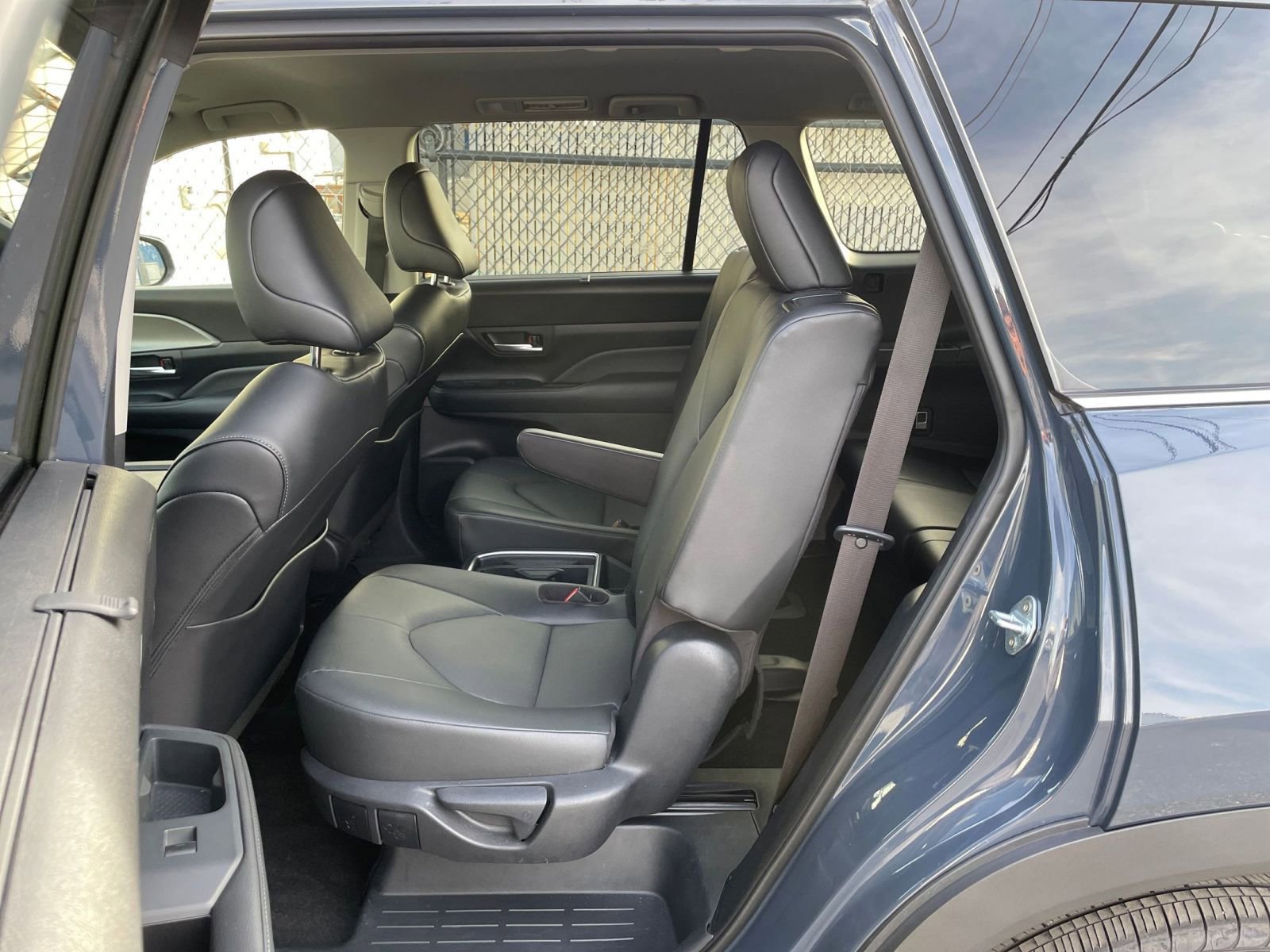 Used 2025 Toyota Grand Highlander FWD image 25