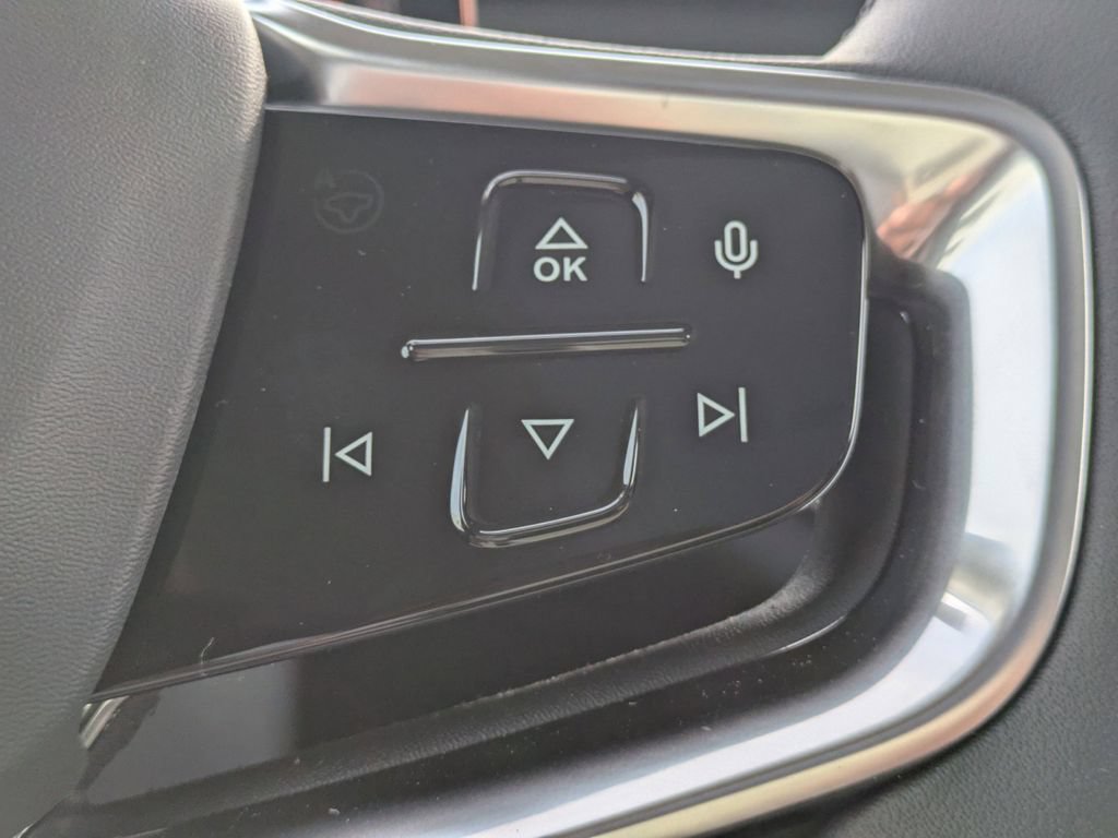 New 2025 Volvo EX90 Ultra AWD/4WD image 29