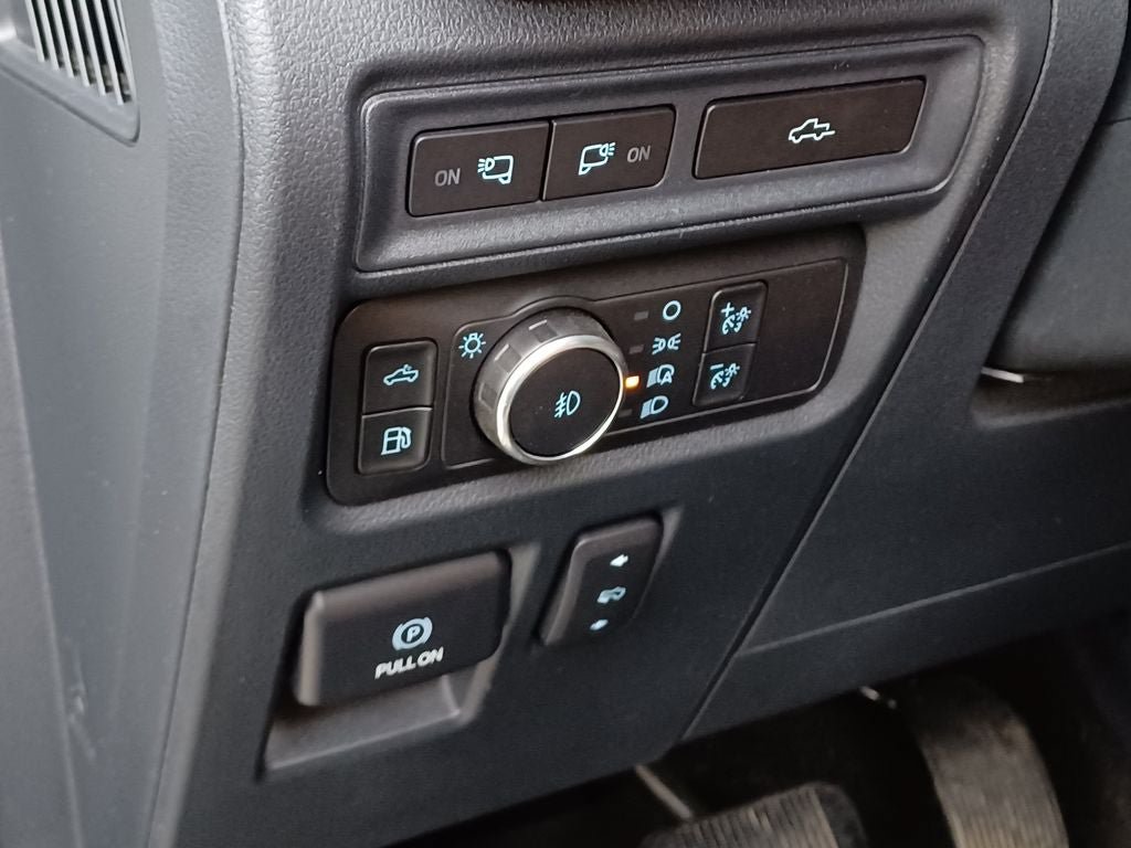 Used 2021 Ford F150 Platinum w/ Equipment Group 701A High AWD/4WD image 9