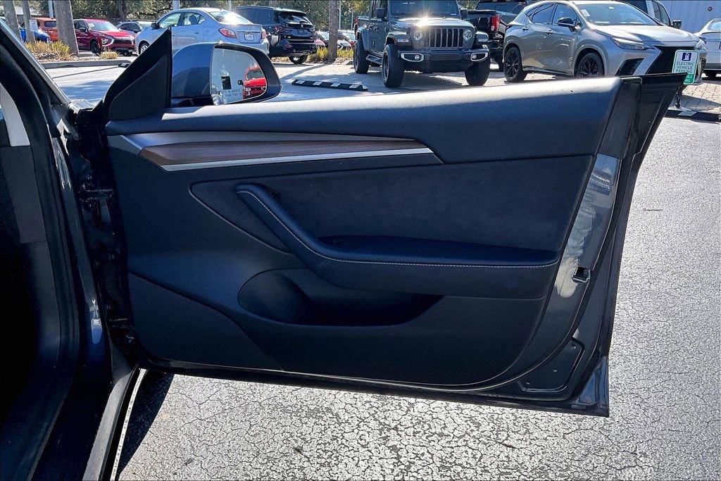 Used 2021 Tesla Model 3 Performance image 25