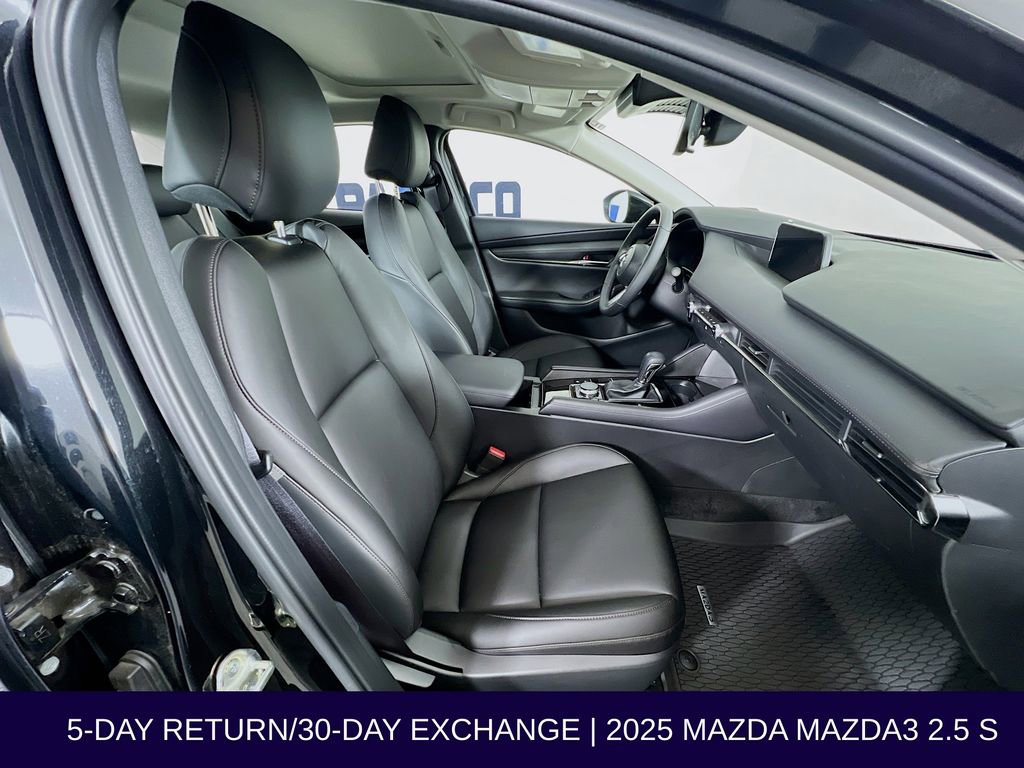 Used 2025 MAZDA MAZDA3 s image 32
