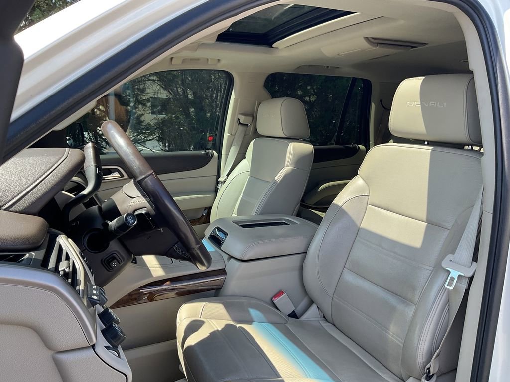 Used 2015 GMC Yukon Denali w/ Touring Package AWD/4WD image 15