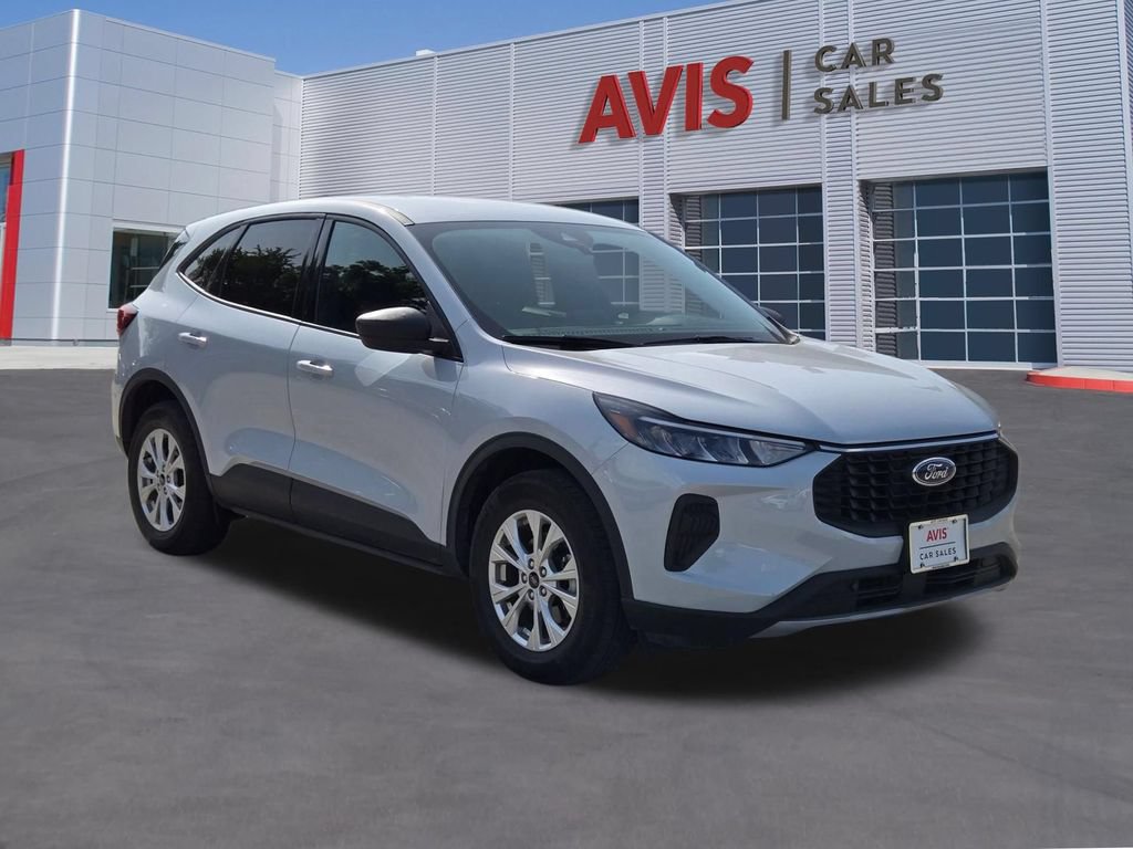 Used 2025 Ford Escape Active AWD/4WD image 3