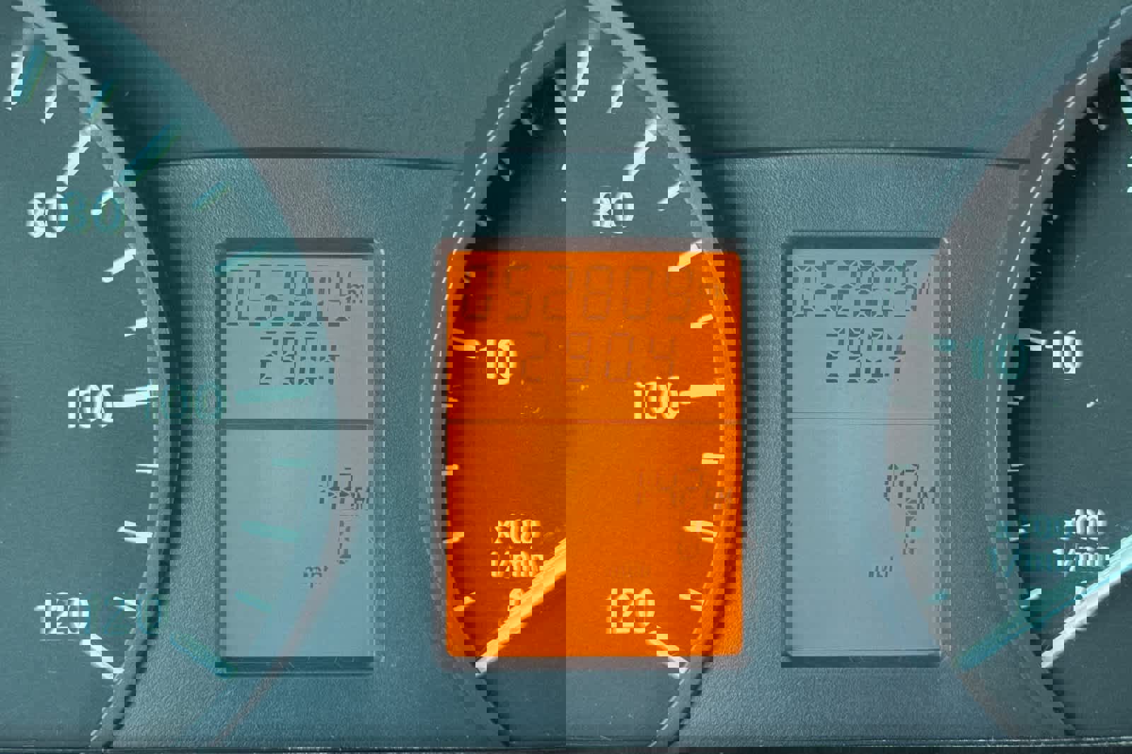 Used 2016 Mercedes-Benz Sprinter 2500 image 26