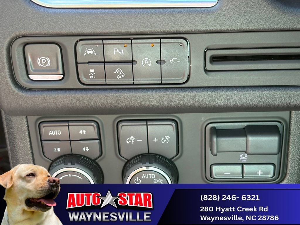 Used 2021 Chevrolet Tahoe Z71 w/ Z71 Off-Road Package AWD/4WD image 20