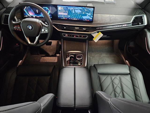 Used 2025 BMW X5 xDrive50e w/ Parking Assistance Package image 14