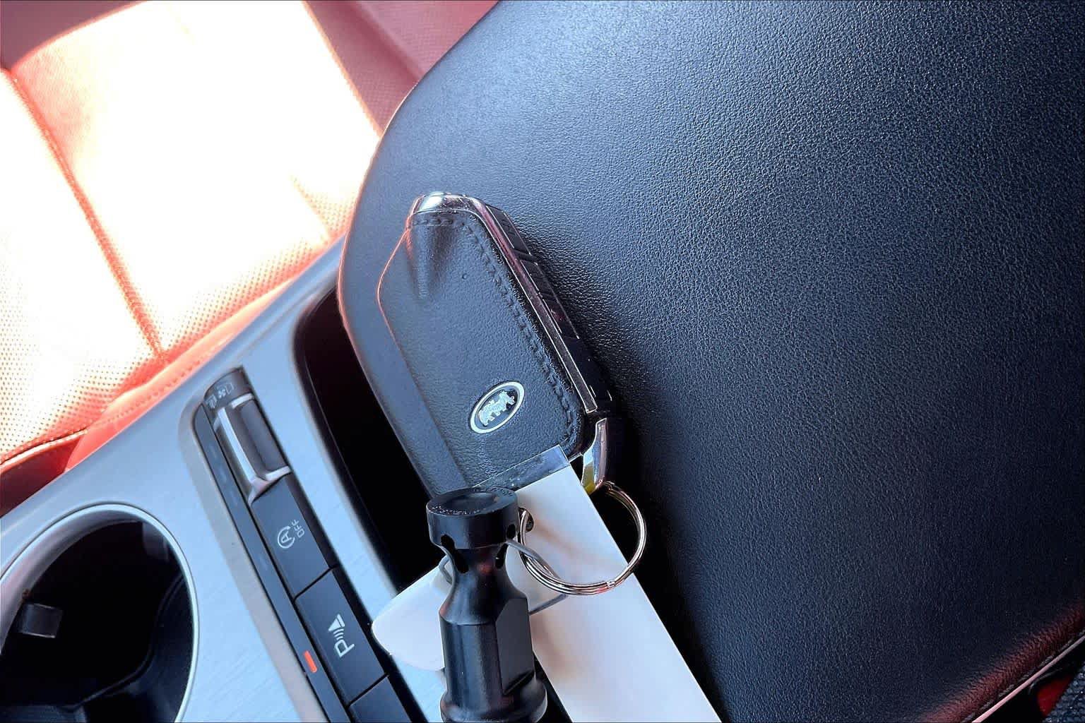 Used 2018 Kia Stinger GT2 AWD/4WD image 14