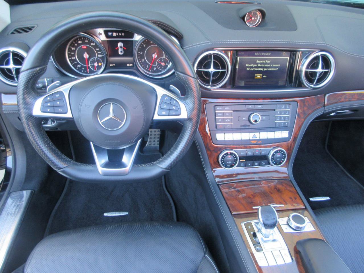 Used 2017 Mercedes-Benz SL 550 image 36