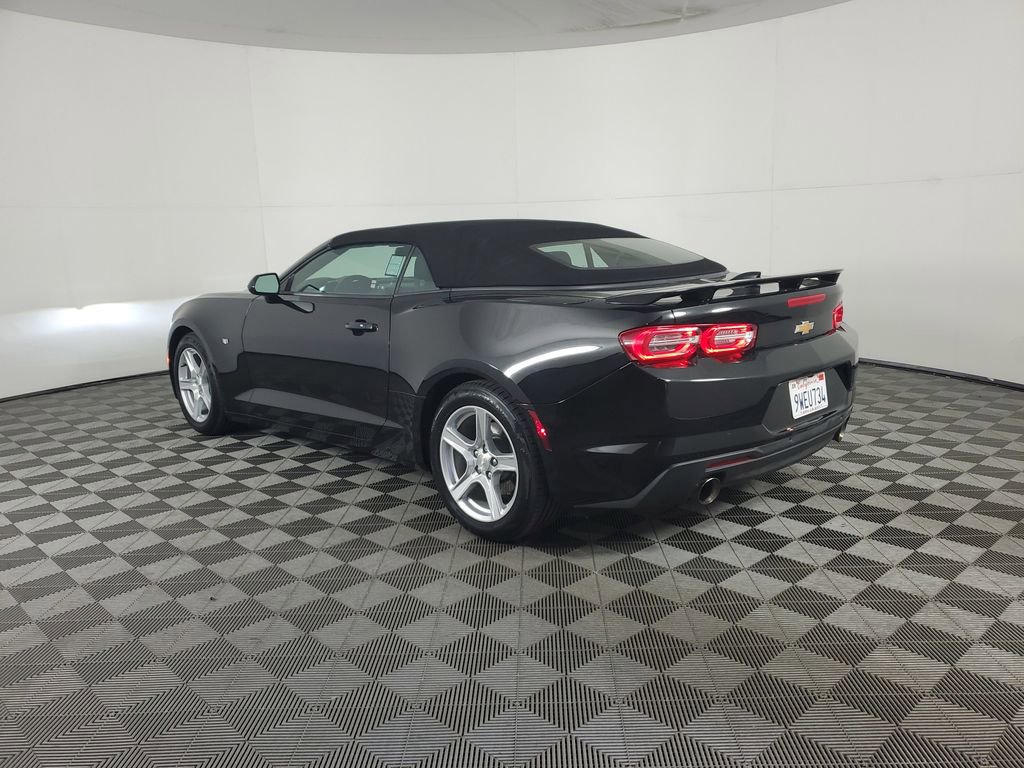 Used 2023 Chevrolet Camaro LT RWD image 6