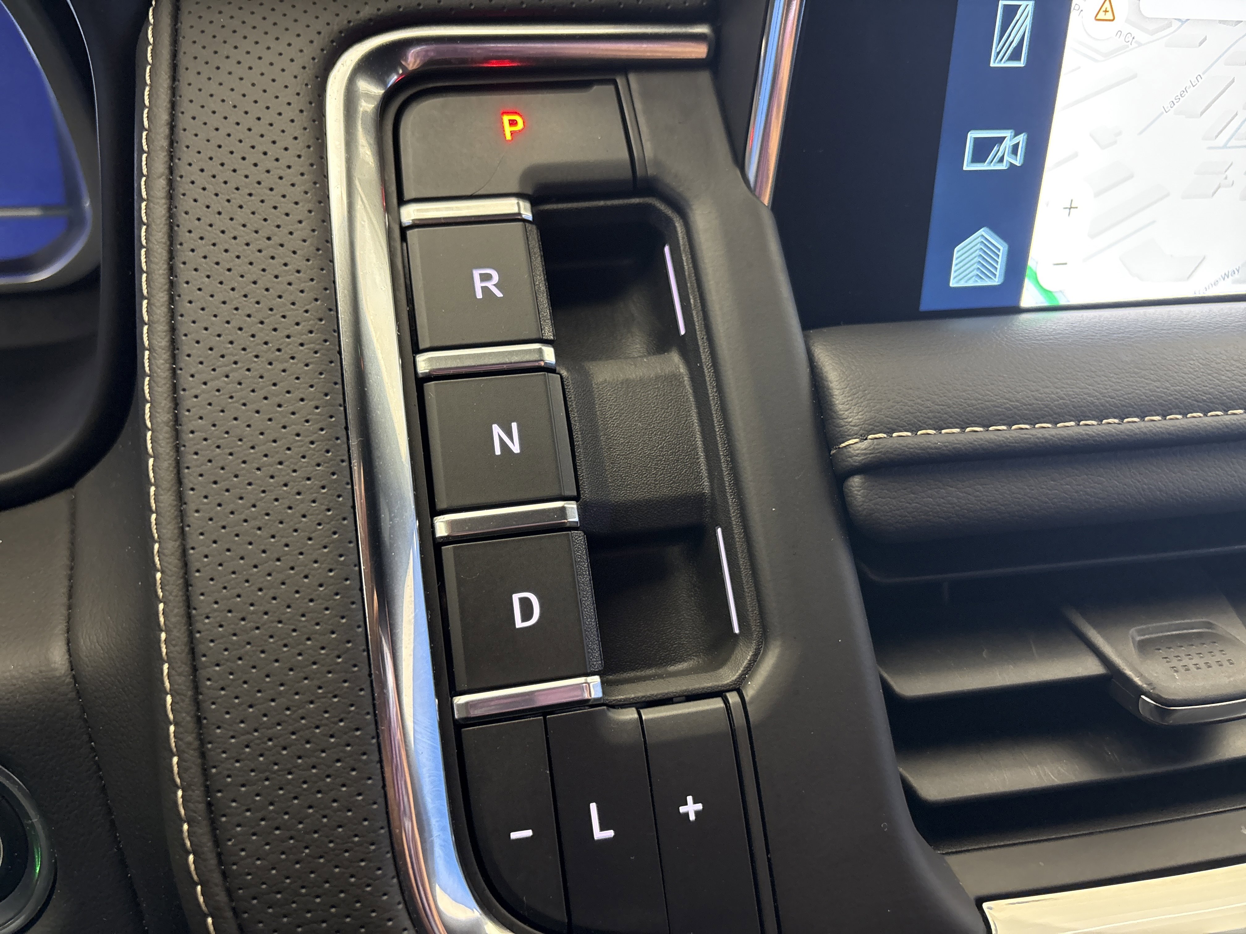 Used 2023 Chevrolet Tahoe Premier image 24