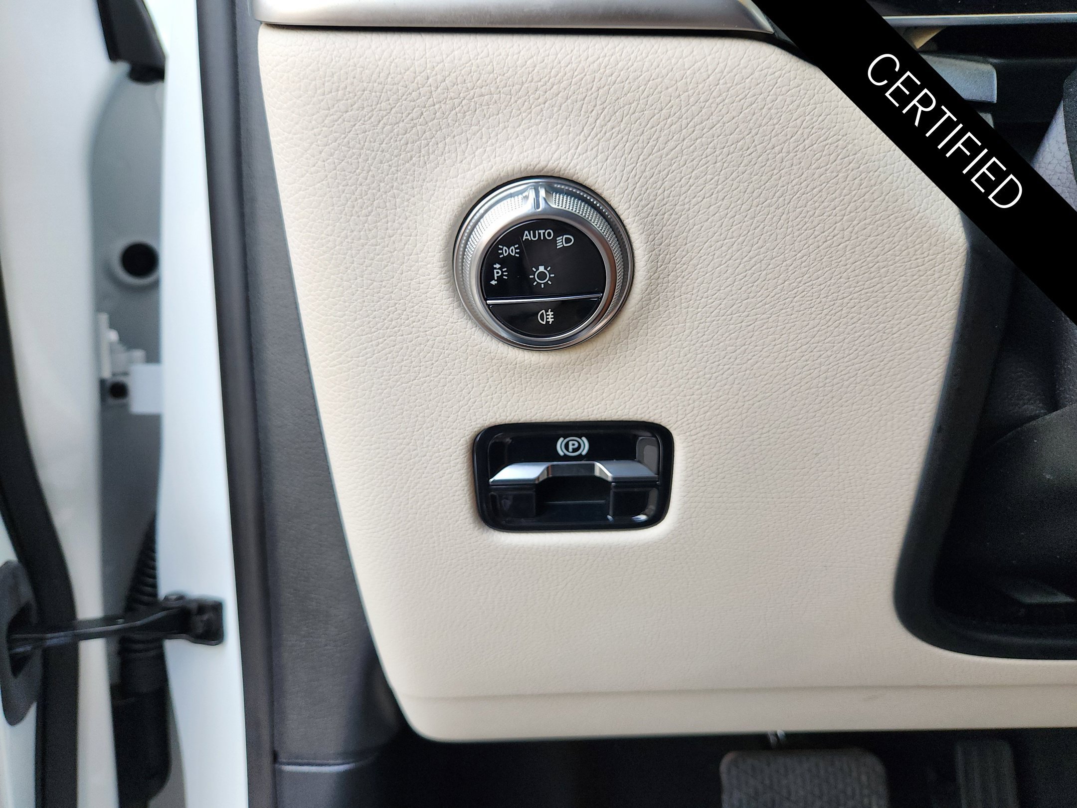 Certified 2024 Mercedes-Benz GLC 300 4MATIC image 23