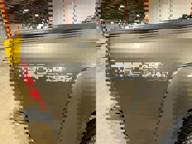 Used 2015 Toyota Tacoma 4x4 Access Cab V6 w/ TRD Off-Road Package image 25