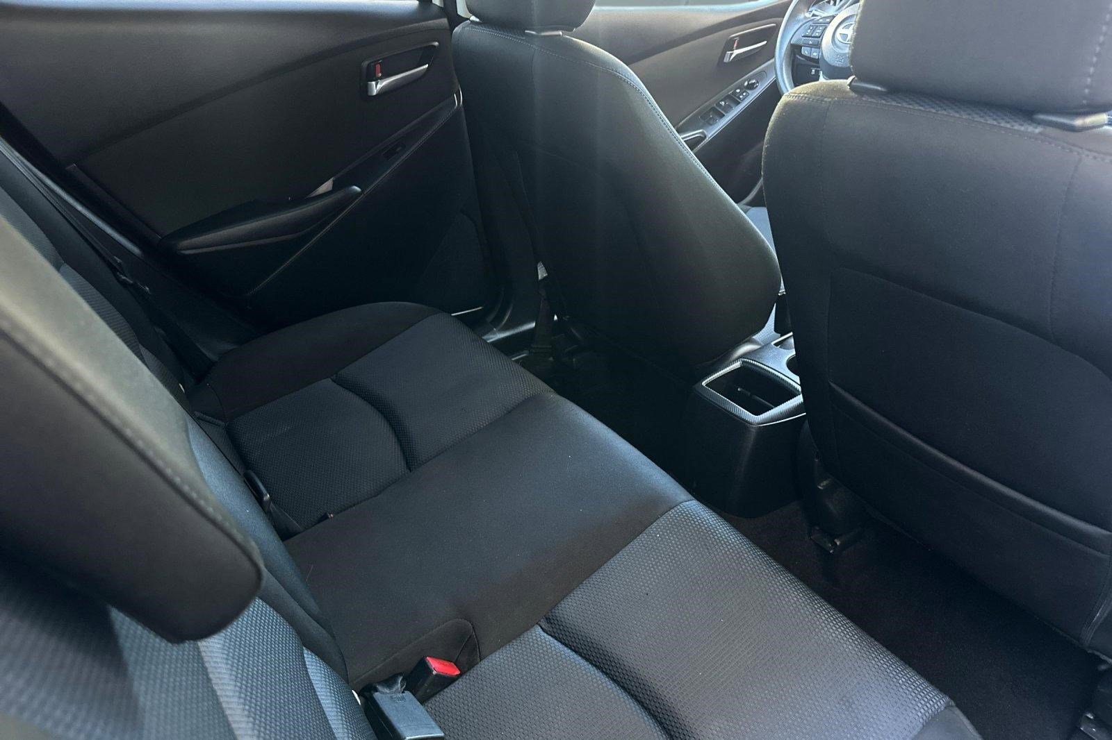 Used 2016 Scion iA 4dr Sdn Auto (Natl) image 29