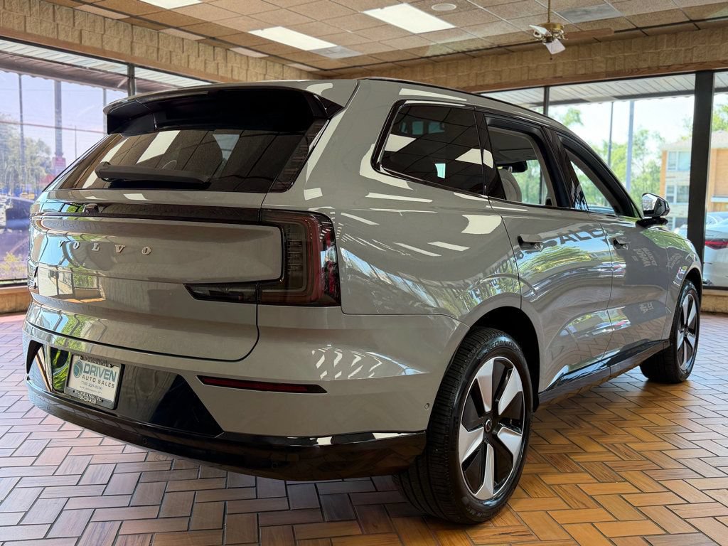 Used 2025 Volvo EX90 Plus AWD/4WD image 8