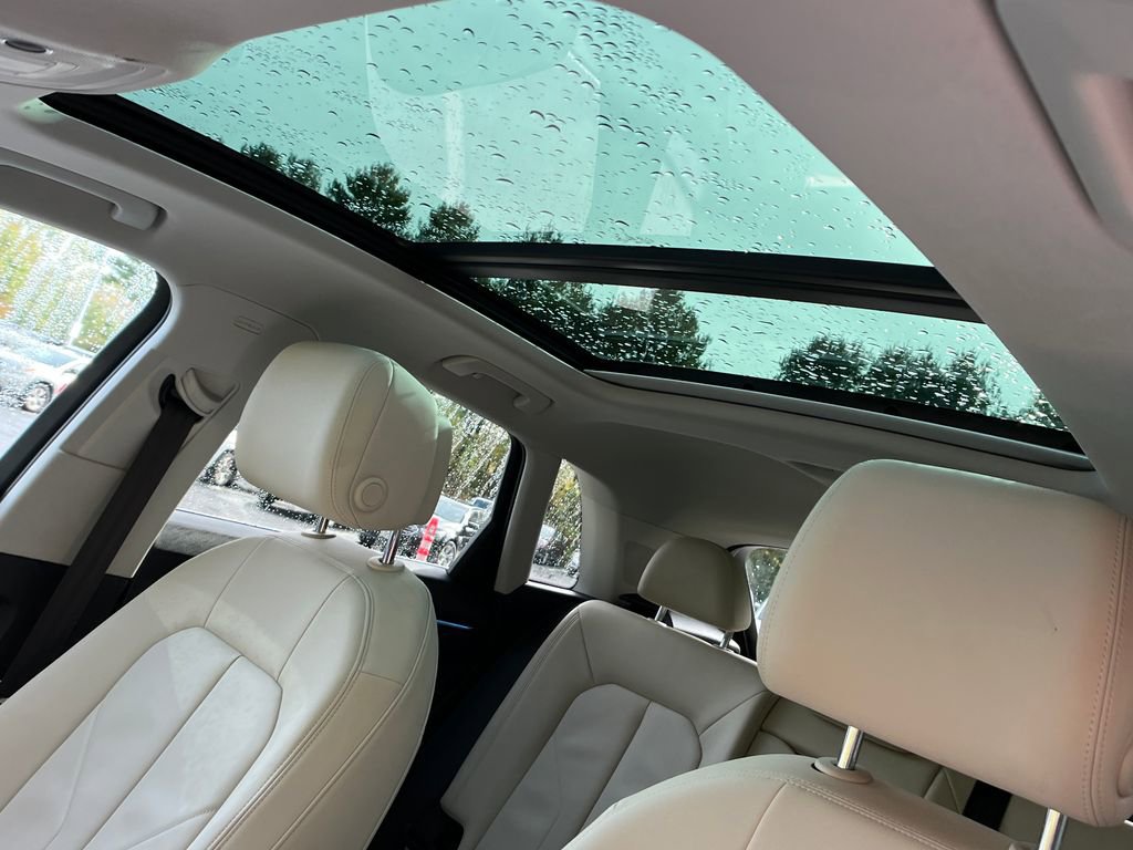 Used 2022 Audi Q3 2.0T Premium Plus w/ Premium Plus Package image 21