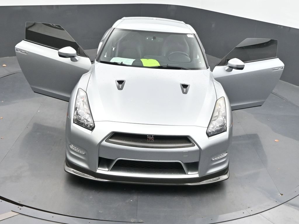 Used 2012 Nissan GT-R Premium image 61