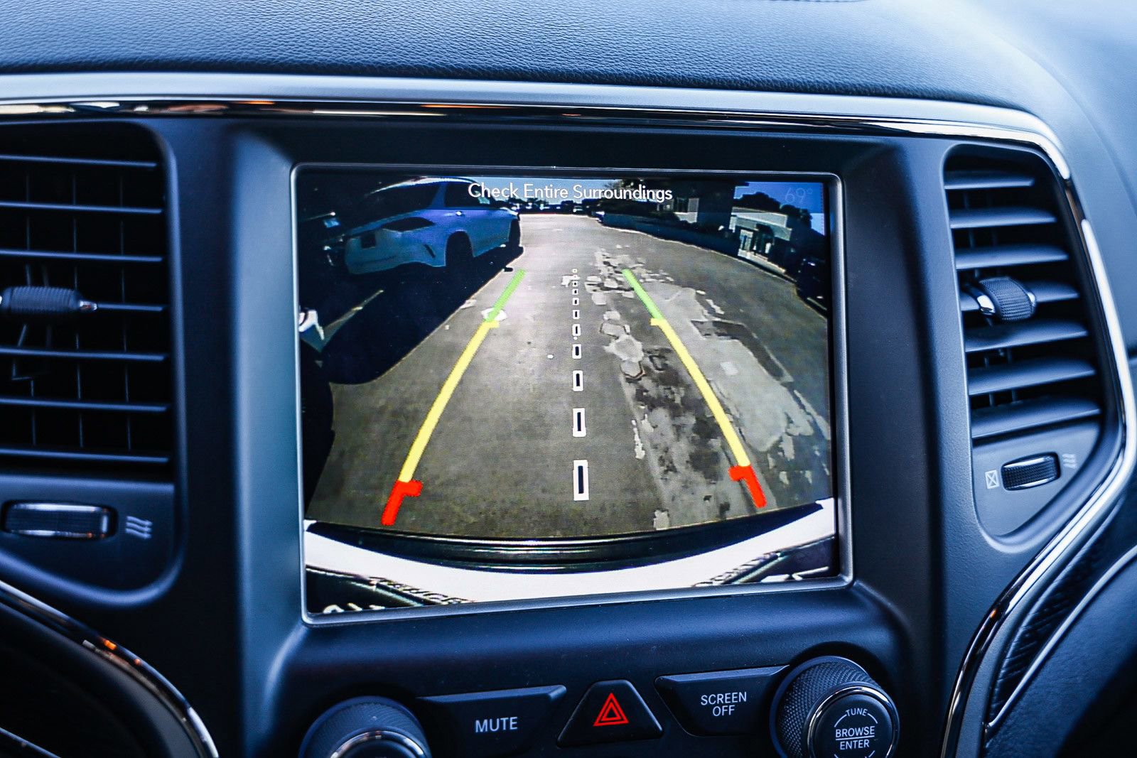 Used 2018 Jeep Grand Cherokee High Altitude image 24