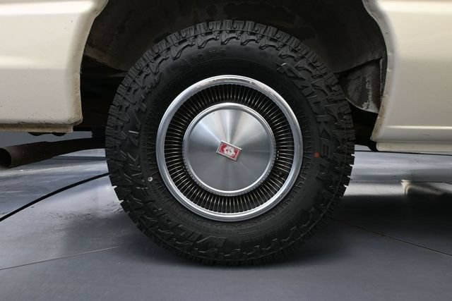Used 1995 Ford E-150 and Econoline 150 Club Wagon RWD image 13