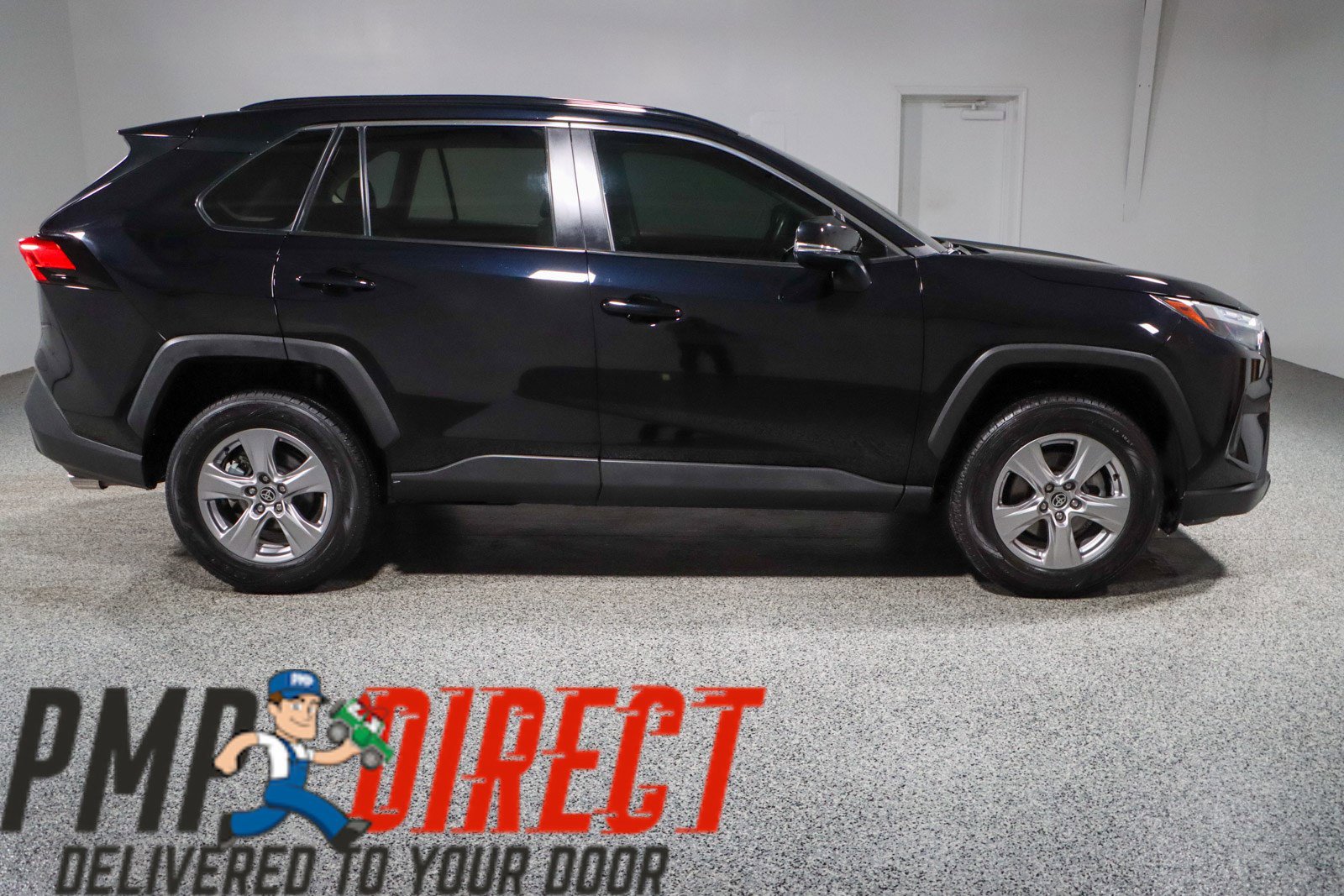 Used 2022 Toyota RAV4 XLE image 6