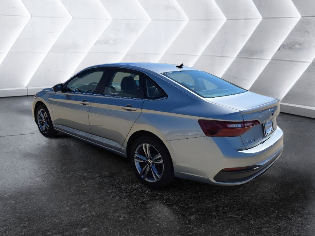Used 2024 Volkswagen Jetta SE w/ Panoramic Sunroof Package FWD image 7