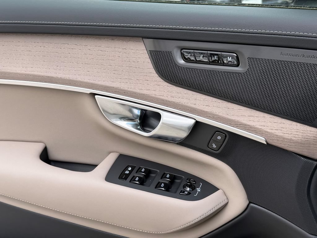 New 2026 Volvo XC90 B6 Plus AWD/4WD image 33