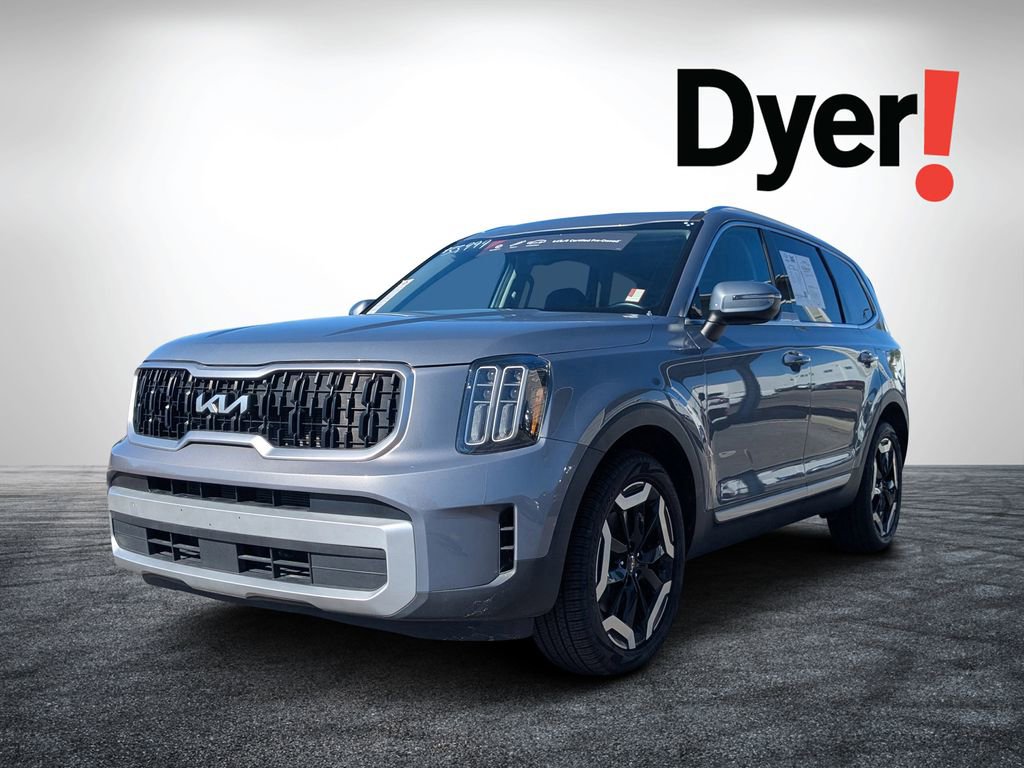 Used 2024 Kia Telluride EX w/ EX Captain's Chair Package image 8