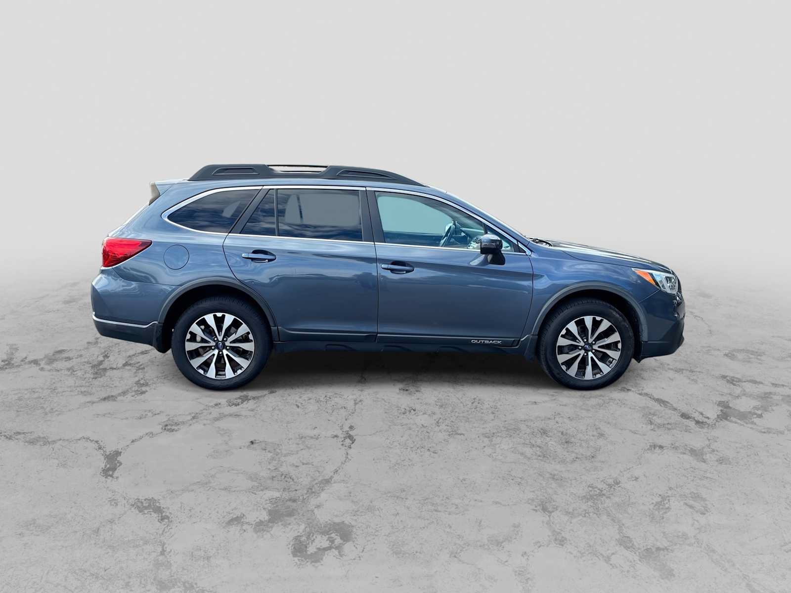 Used 2016 Subaru Outback 2.5i Limited AWD/4WD image 9