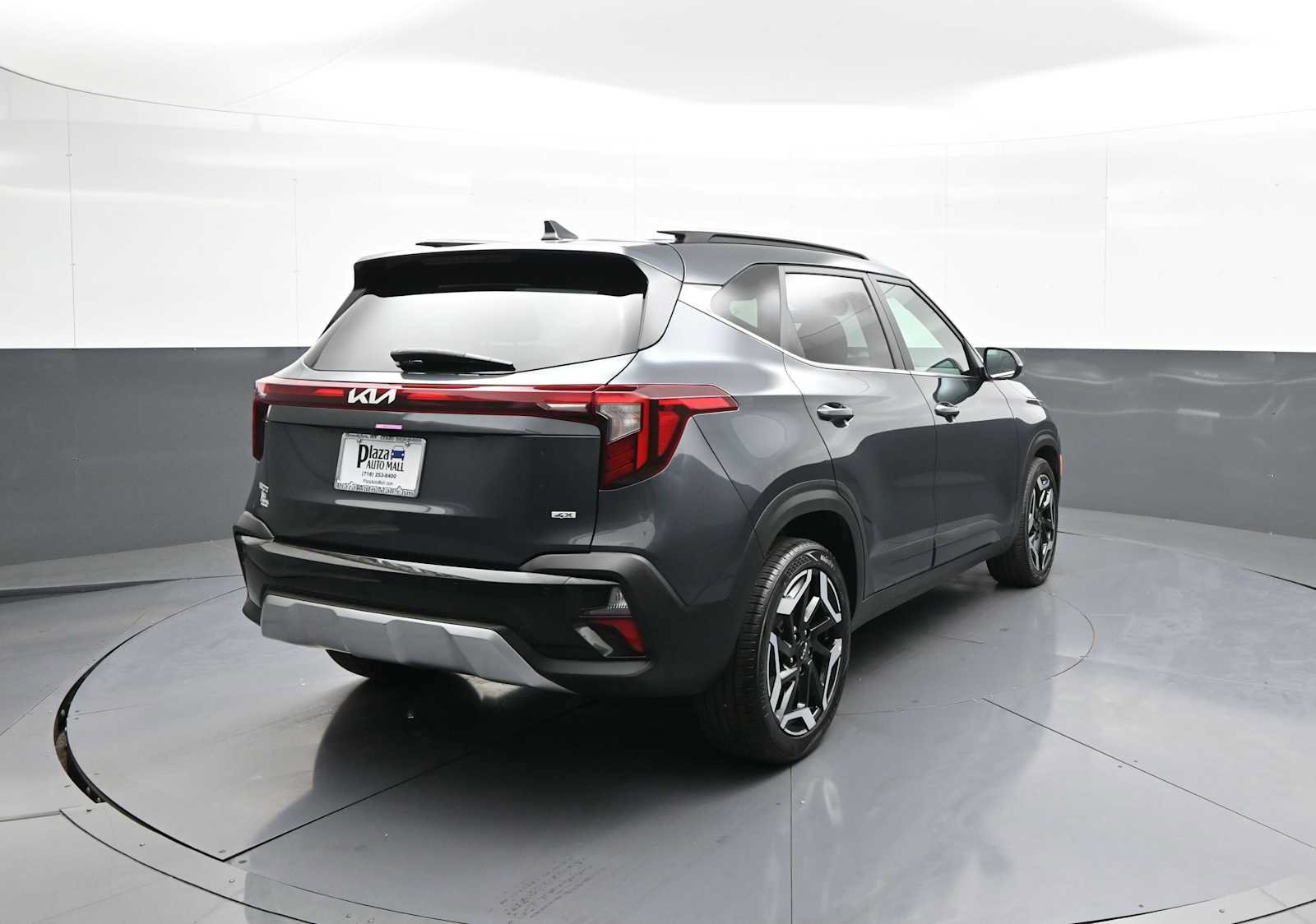Used 2025 Kia Seltos SX w/ SX Sunroof Package AWD/4WD image 6