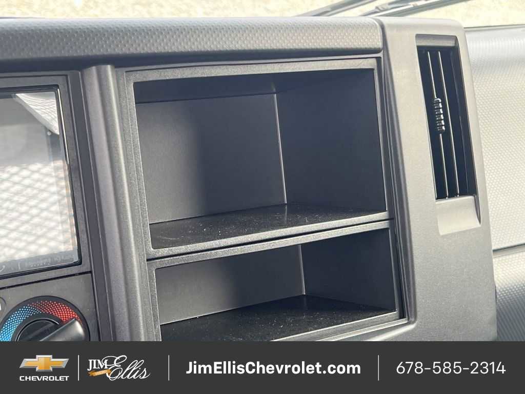 New 2024 Chevrolet Low Cab Forward image 17
