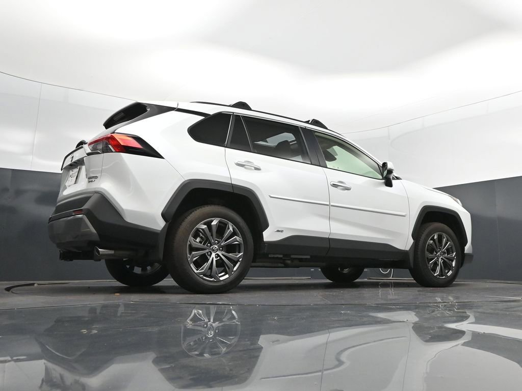 Used 2025 Toyota RAV4 Limited AWD/4WD image 42
