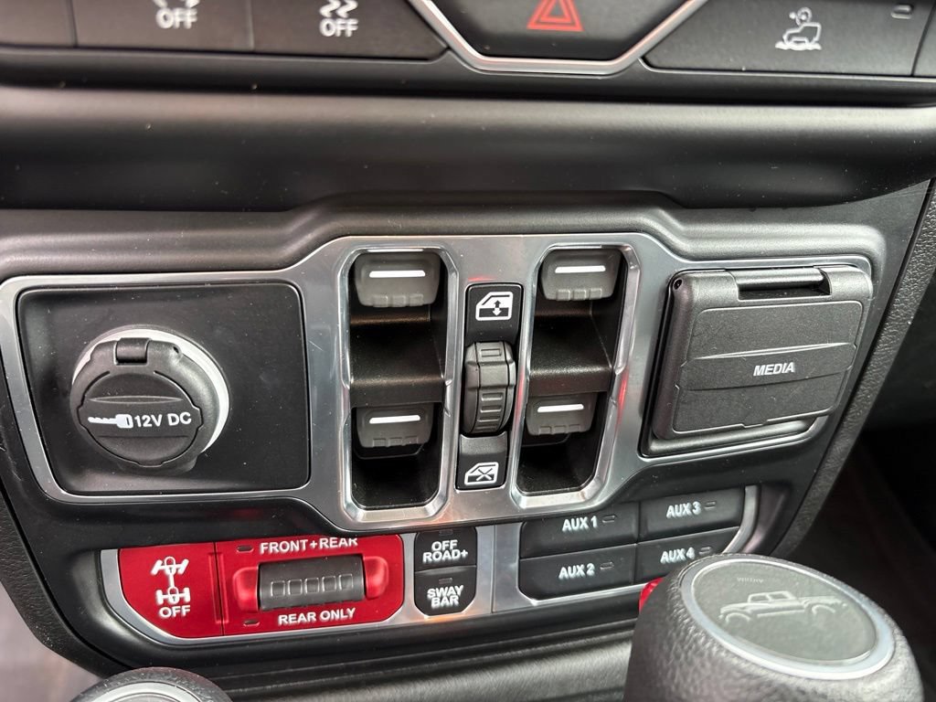 Used 2022 Jeep Gladiator Rubicon w/ LED Lighting Group AWD/4WD image 14