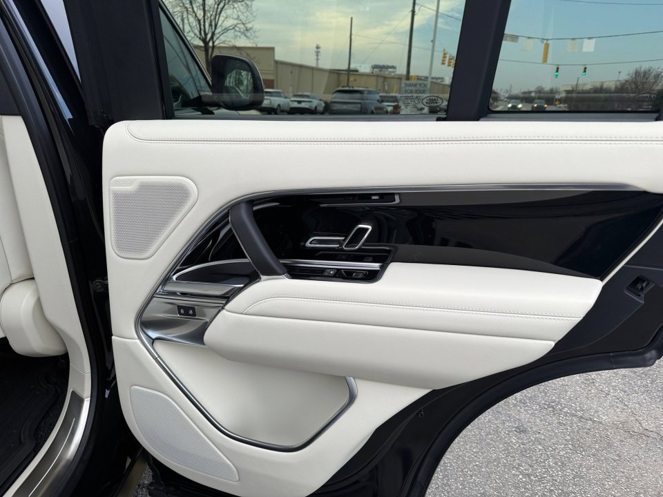 New 2026 Land Rover Range Rover SE AWD/4WD image 23
