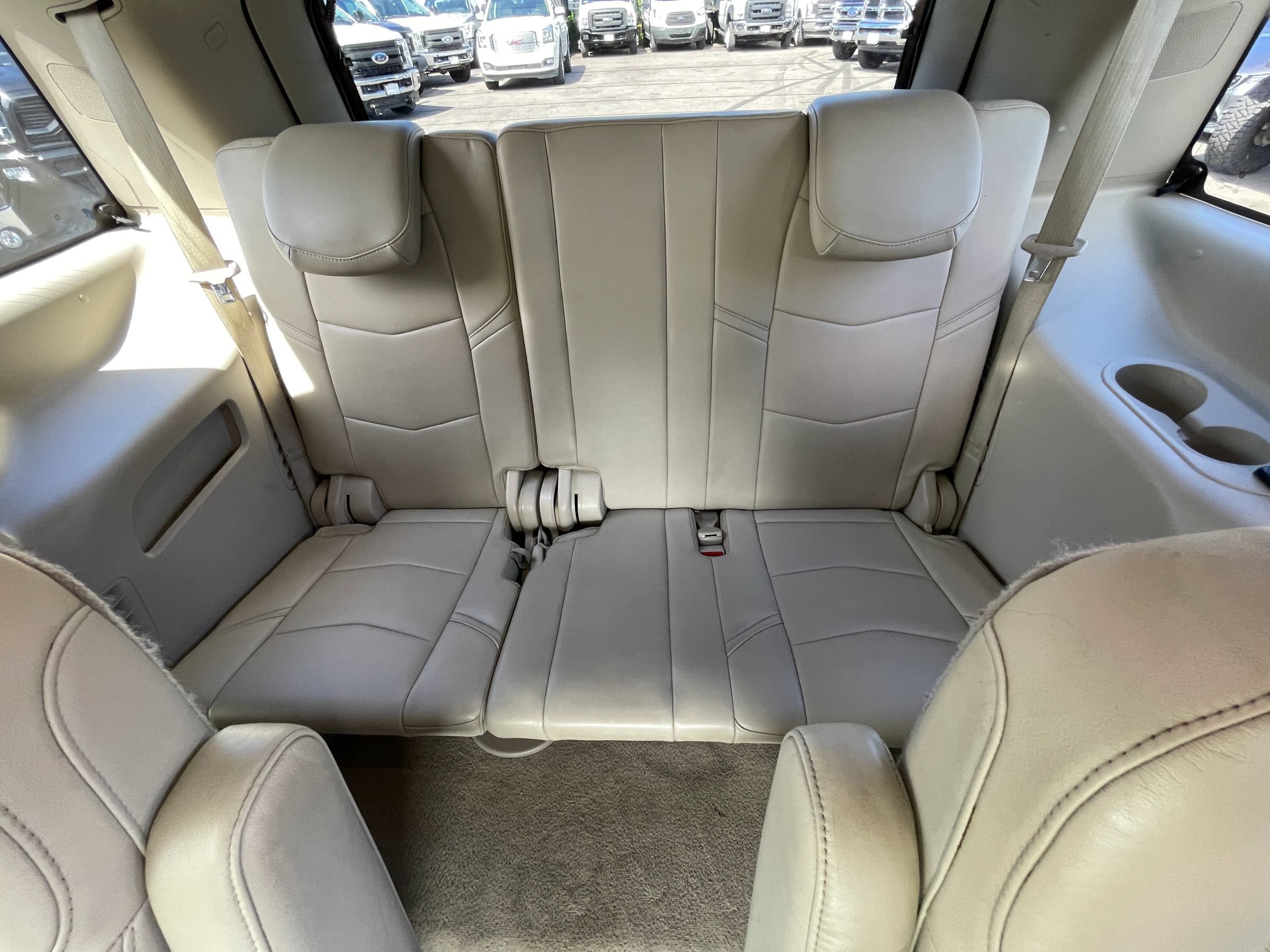 Used 2017 Cadillac Escalade Premium Luxury AWD/4WD image 26
