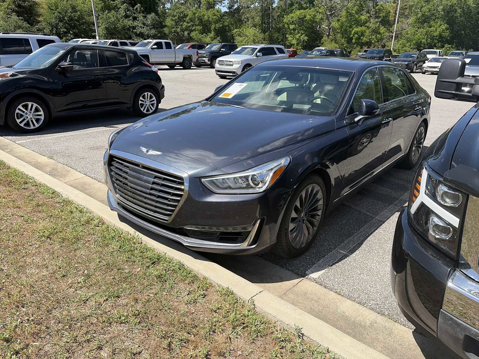 Used 2017 Genesis G90 5.0 Ultimate image 4
