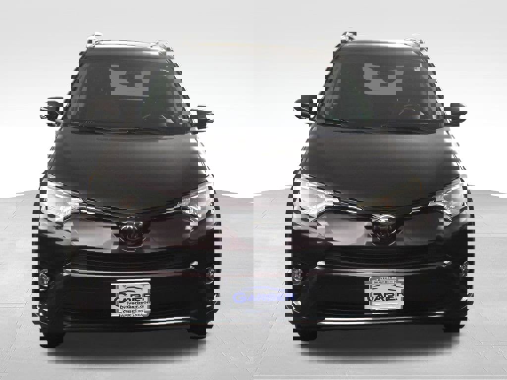 Used 2018 Toyota RAV4 XLE image 2