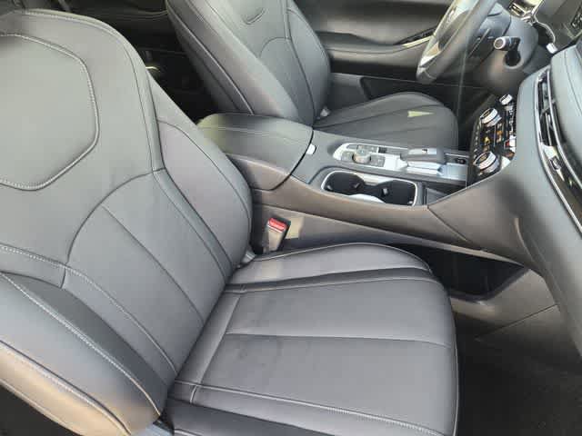 Certified 2026 INFINITI QX60 Luxe w/ Cargo Package AWD/4WD image 14