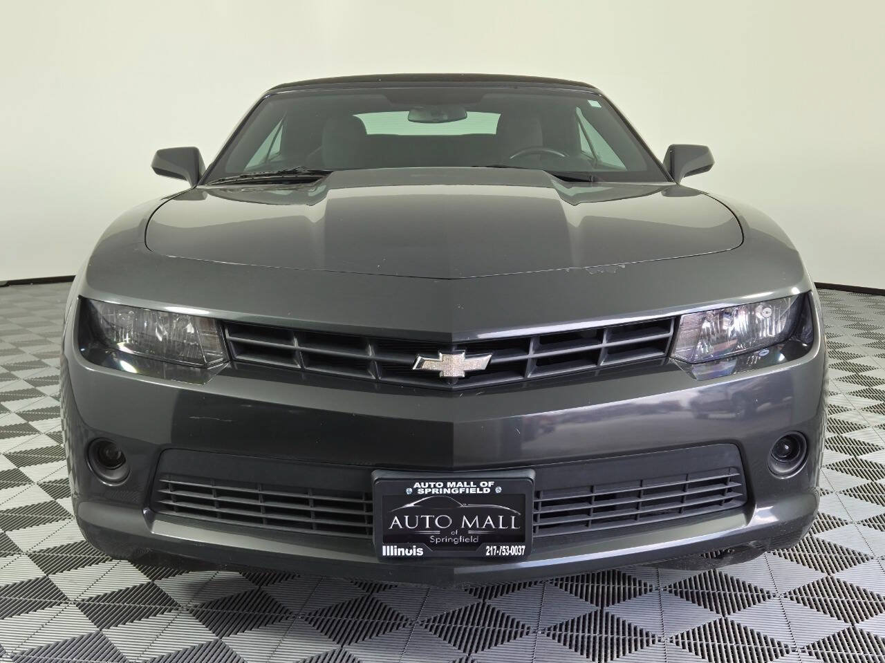 Used 2015 Chevrolet Camaro LT RWD image 2