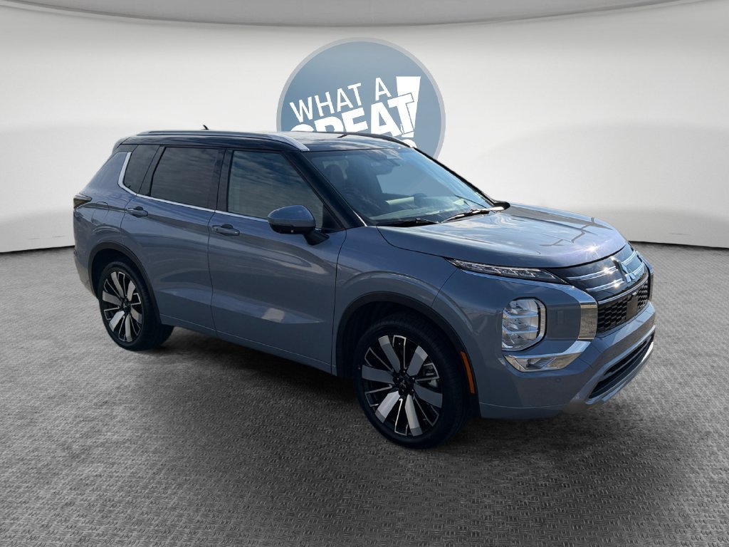 Used 2025 Mitsubishi Outlander SEL AWD/4WD image 1