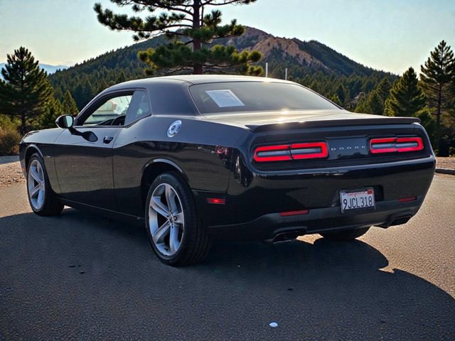 Used 2017 Dodge Challenger R/T image 5